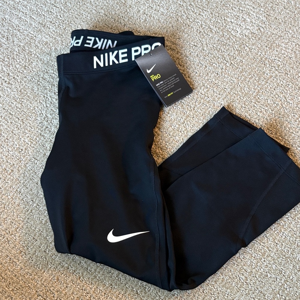 Nike Pro cropped Leggings nwt